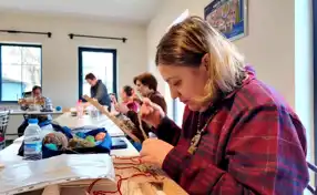 Tepebaşı'nda Kadınlara Özel Minyatür Kilim Dokuma Kursu