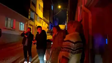 Eskişehir'de Alkollü Adam Çatıdan Atladı, 10 Kuş Öldü