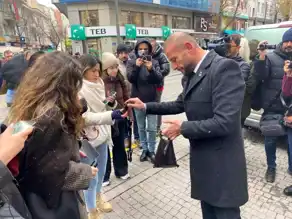 Yasaklı Biber Gazı Dağıtımı Tepki Çekti