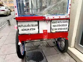 Eskişehir'de İlginç Seyyar Araç: Mutluluk Nerede?