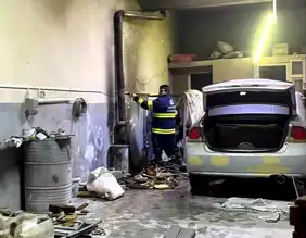Eskişehir'deki Oto Boya Atölyesindeki Yangın Söndürüldü