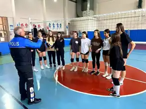 Eskişehir'de Polis, Çocuklara Eğlenceli Eğitim Verdi