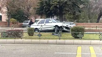 Eskişehir'de Otomobil Kazası: Sürücü Yaralanmadı