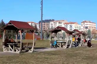Eskişehir'de Sıcak ve Güneşli Yılbaşı
