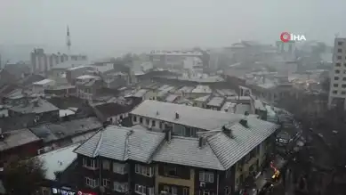 İlk Kar Eskişehir'i Beyaza Bürüdü