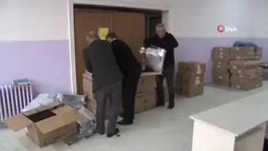 Mezunlar Okullarına Bilgisayar Laboratuvarı Kazandırdı