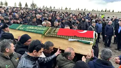 Muhtar Enver Pekin'in Cenazesi Toprağa Verildi