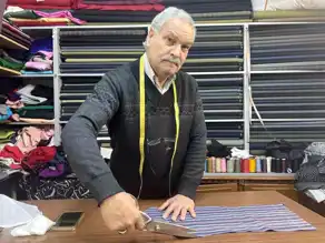 Yaşlı Terzi, Gençlere Meslek Öğretmek İstiyor