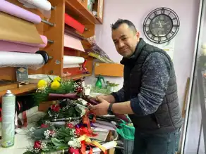 Öğretmenler Günü'nde Çiçek Yağmuru