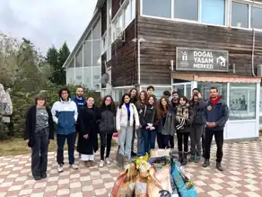 Üniversite Öğrencileri Doğal Yaşam Merkezini Ziyaret Etti