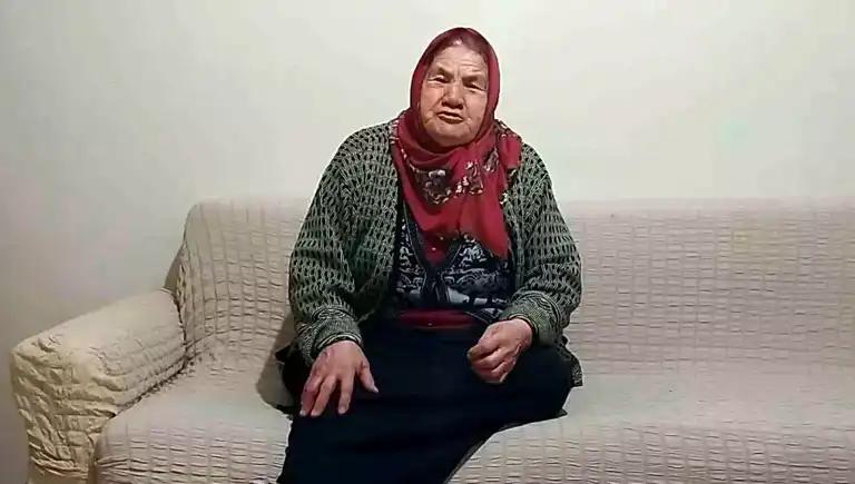 72 Yaşındaki Sevgi Sakarya'nın Evi Yandı!