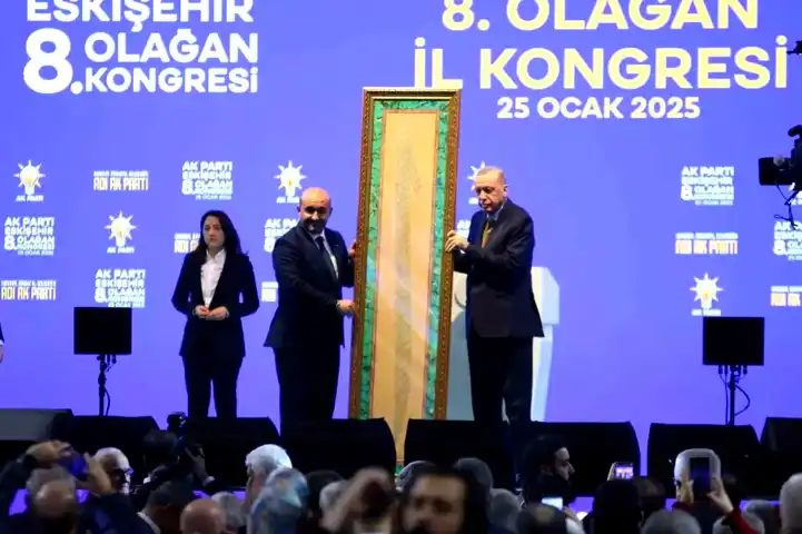 Albayrak, Eskişehir'de AK Parti'de Güven Tazeledi