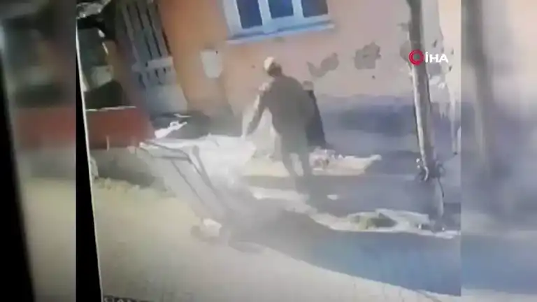 Eskişehir'de Bodrum Hırsızlığı Kamerada!