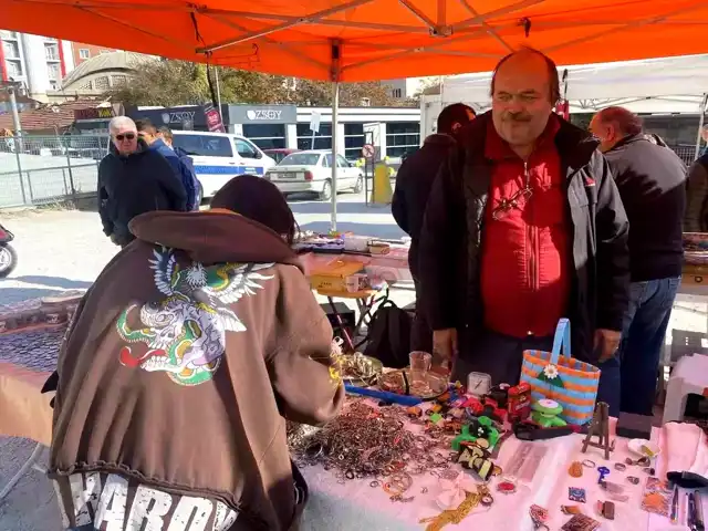 Eskişehir Antika Pazarı'na Yoğun İlgi Akın Akın