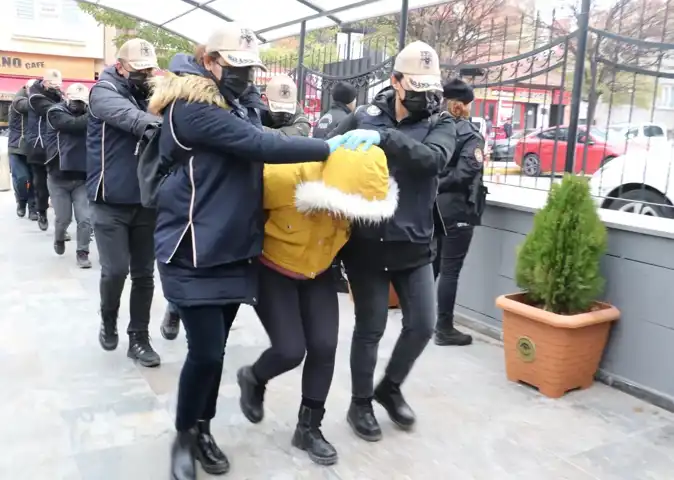 8 İlde PKK/KCK Operasyonu: 21 Gözaltı