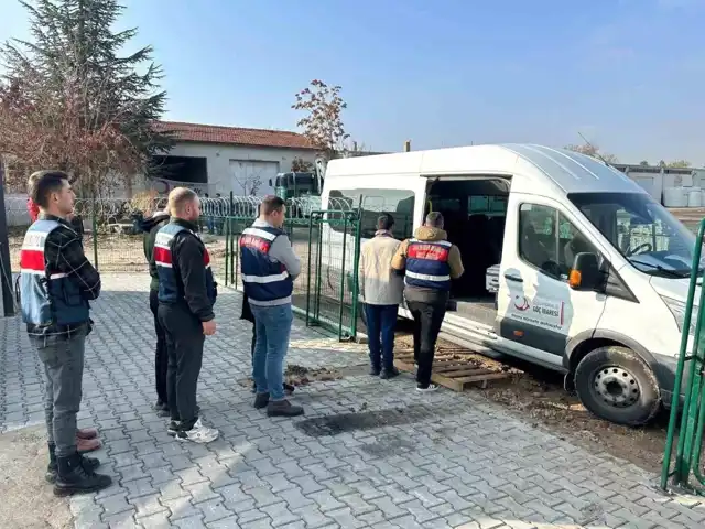 Eskişehir'de Düzensiz Göçmen Operasyonu: 44 Kişi Deport Edildi