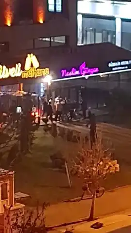 Gece Kulübü Önünde Şiddetli Kavga!
