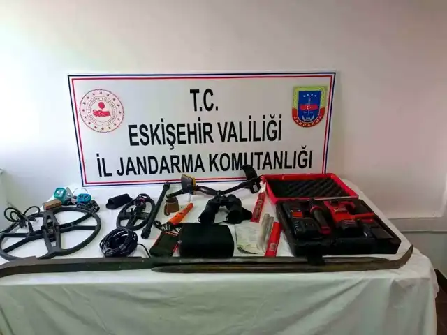 Eskişehir'de Kaçak Kazı Operasyonu: 4 Gözaltı