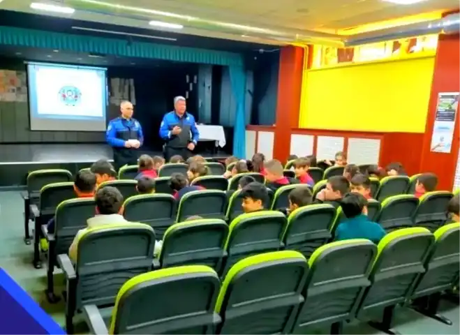 Eskişehir'de Öğrencilere Polislik Eğitimi Verildi