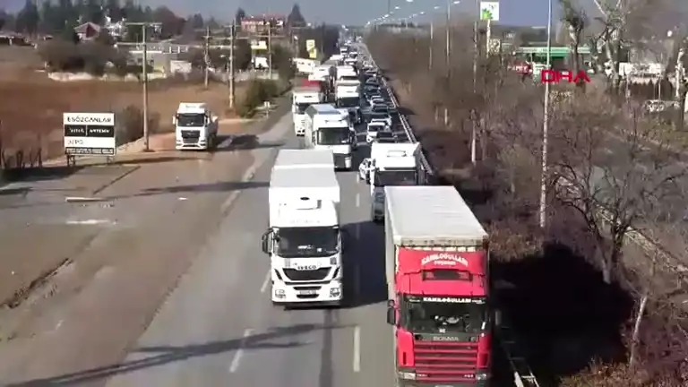 Eskişehir'de TIR Kazası: 1 Ölü, 1 Yaralı