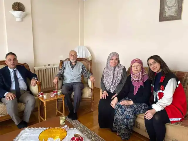 Yaşlılara Kahve Sohbeti: Bir Sosyal Sorumluluk Projesi