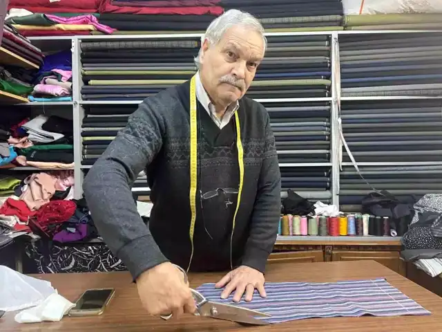 Yaşlı Terzi, Gençlere Meslek Öğretmek İstiyor