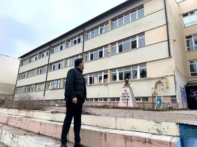 Hatipoğlu'ndan Eğitim'e Darbe Tepkisi!