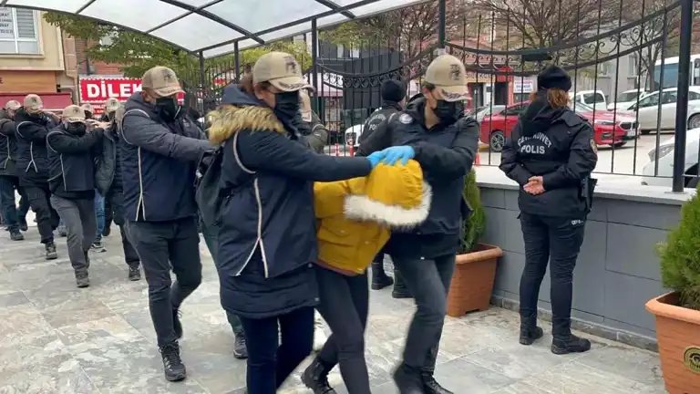 Terör Örgütü Operasyonu: 21 Gözaltı