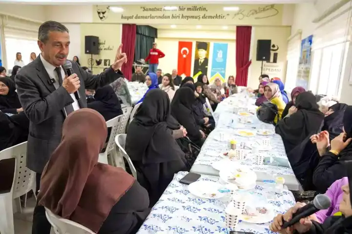 Belediye Başkanı, Belde Evi Kursiyerleriyle Buluştu