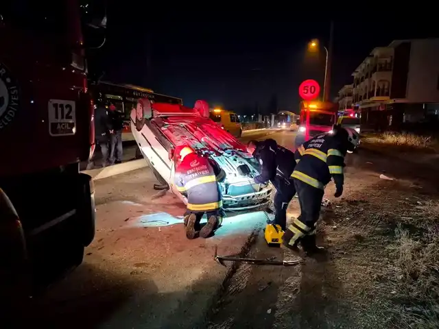 Eskişehir'de Tramvay Yolunda Alkollü Kaza! Sürücü Yaralı
