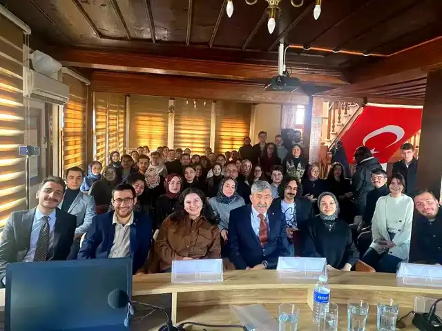 Eskişehir'de Türk Dünyası Bilgi Şöleni