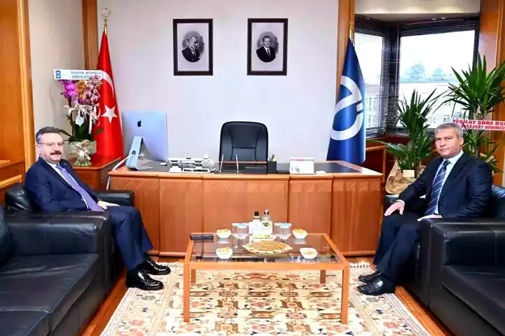 Vali Aksoy, Anadolu Üniversitesi Rektörü'nü Ziyaret Etti